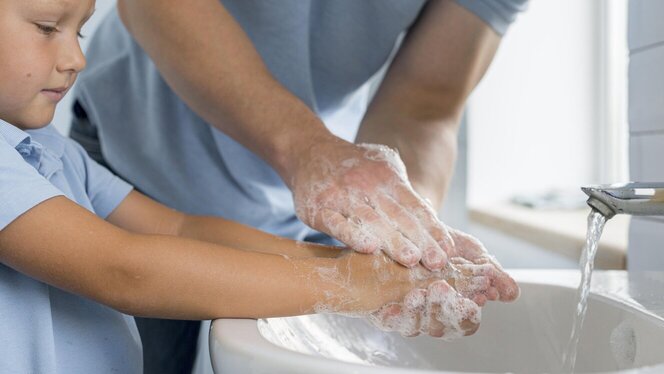 handen wassen
